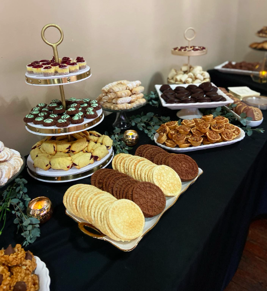 Flour and Feed Restaurant & Events Menu Guide